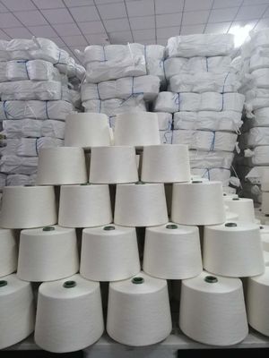 PV 70/30 30 40D s Spandex Core Spun Yarns Torto e coperto per un'elevata uniformità 9.67